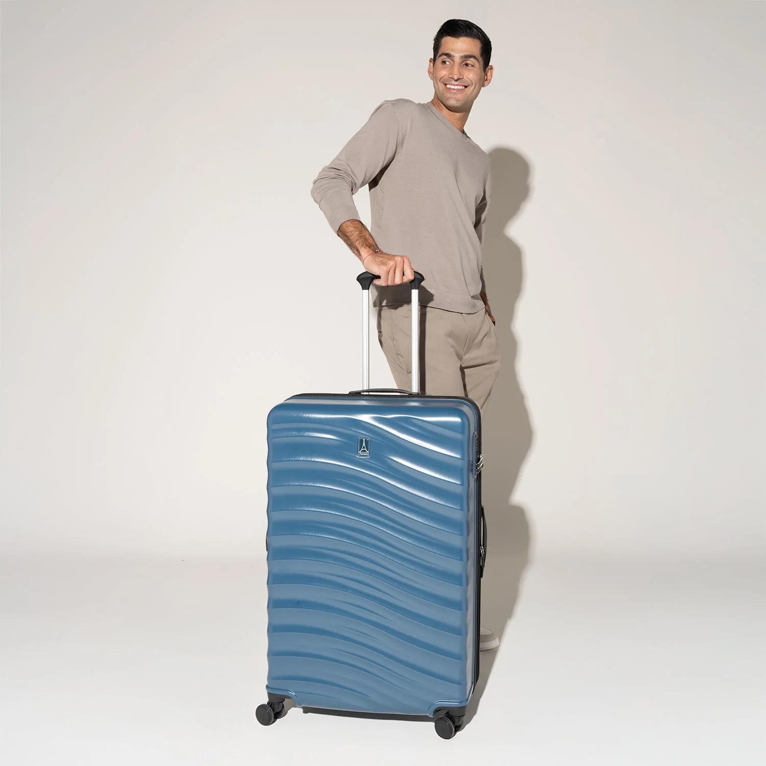 Maxlite® Air V2 Large Check-In Hardside Spinner - Image 49