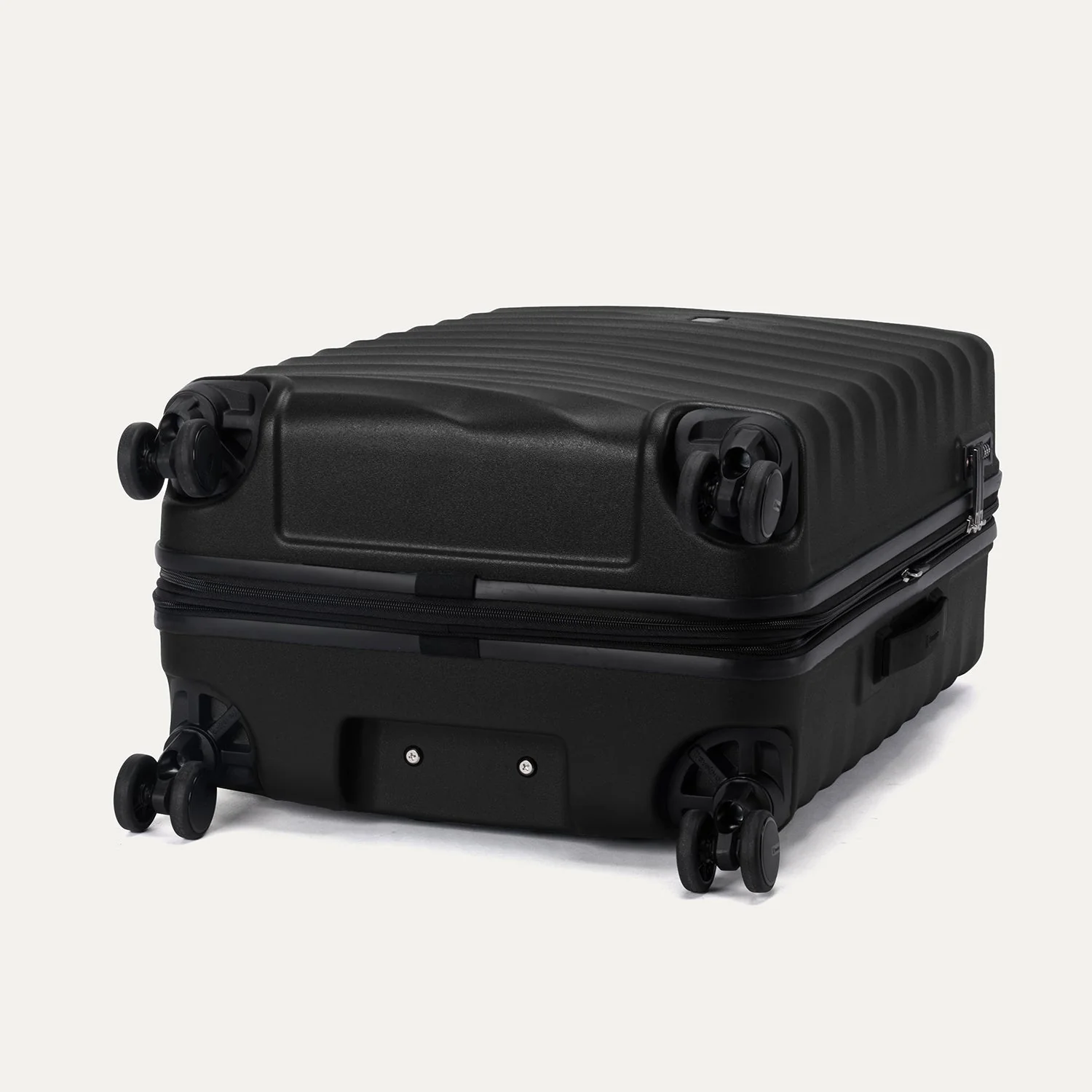 Maxlite® Air V2 Medium Check-In Hardside Spinner - Image 24