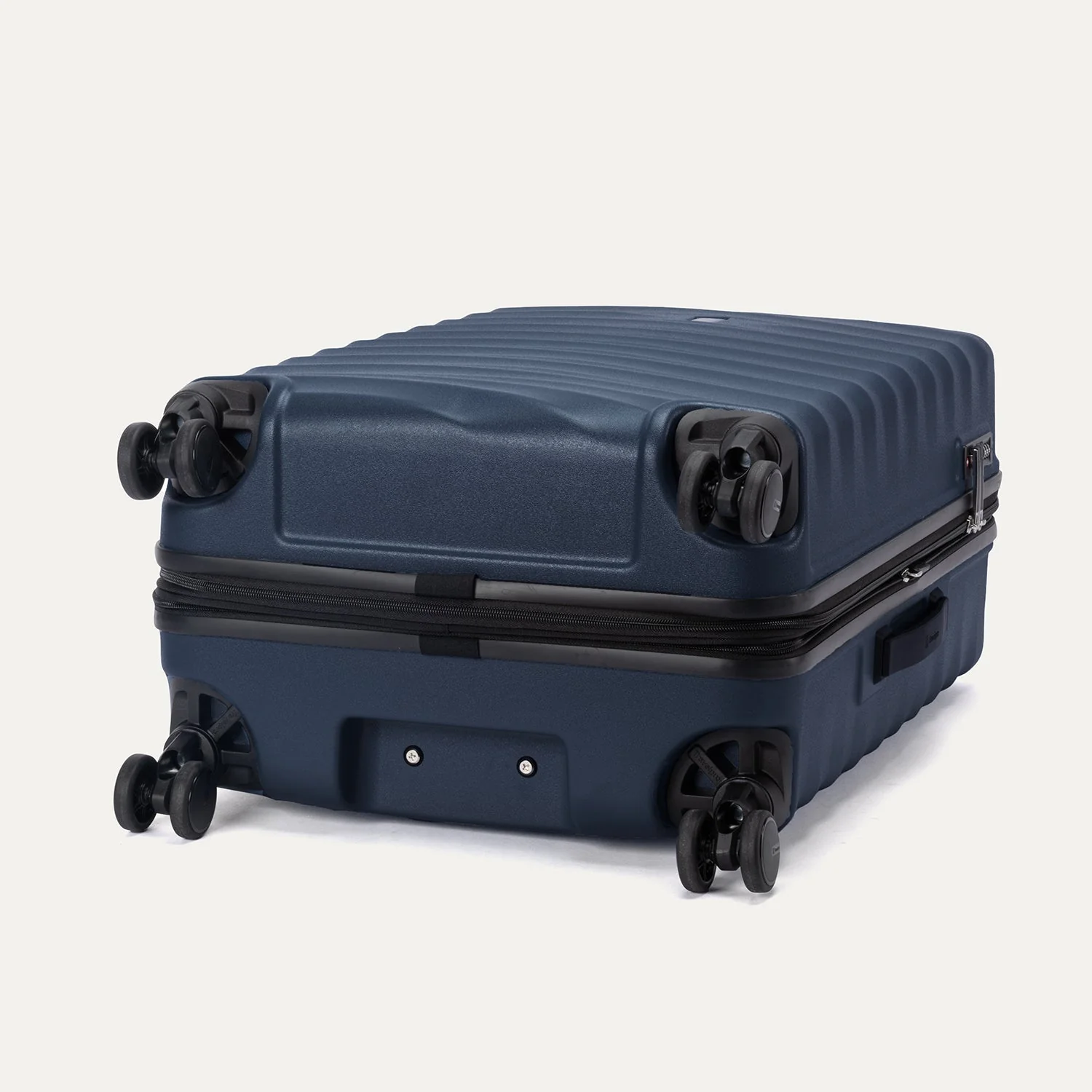 Maxlite® Air V2 Medium Check-In Hardside Spinner - Image 33