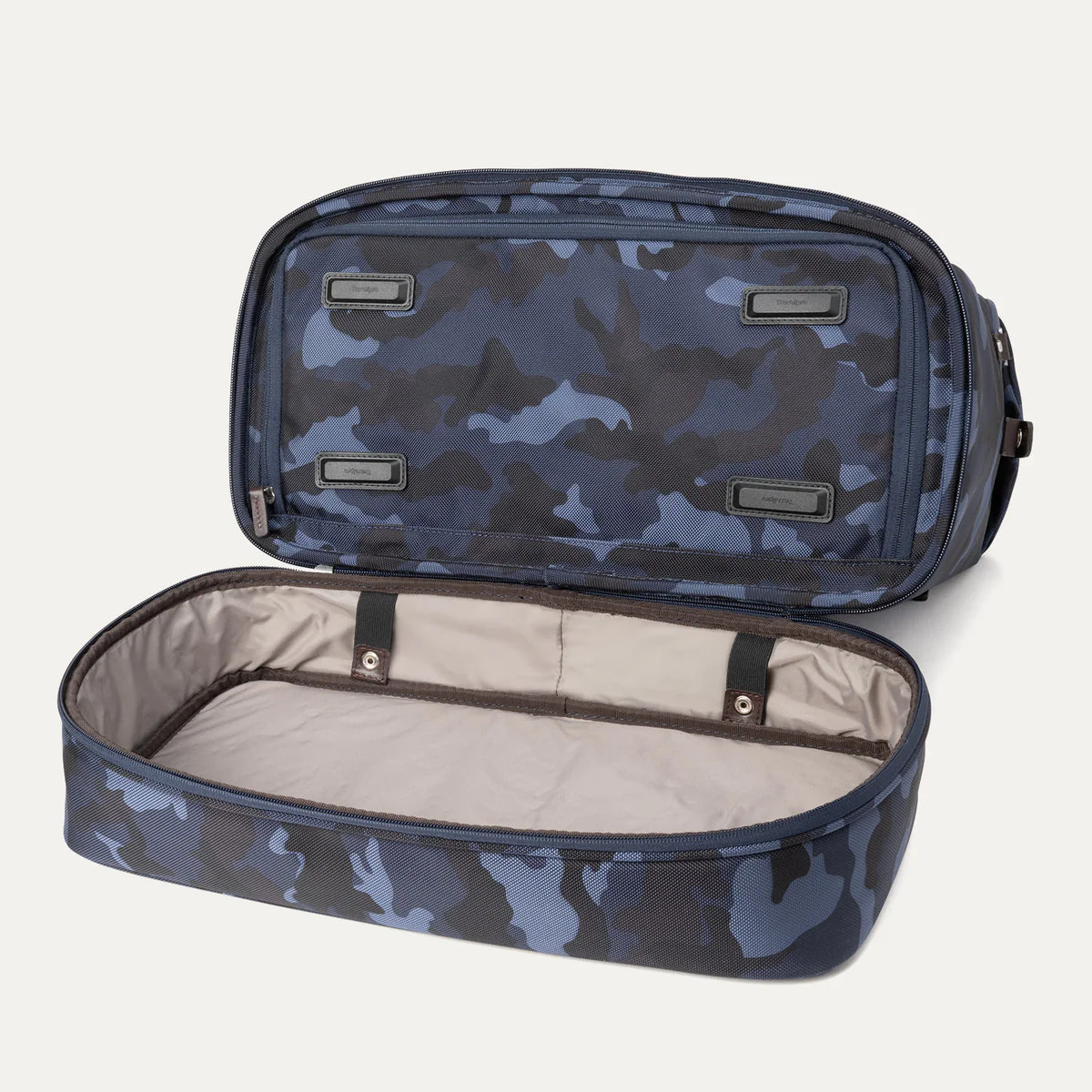 Platinum® Elite Drop-Bottom Weekender - Camouflage - Image 3
