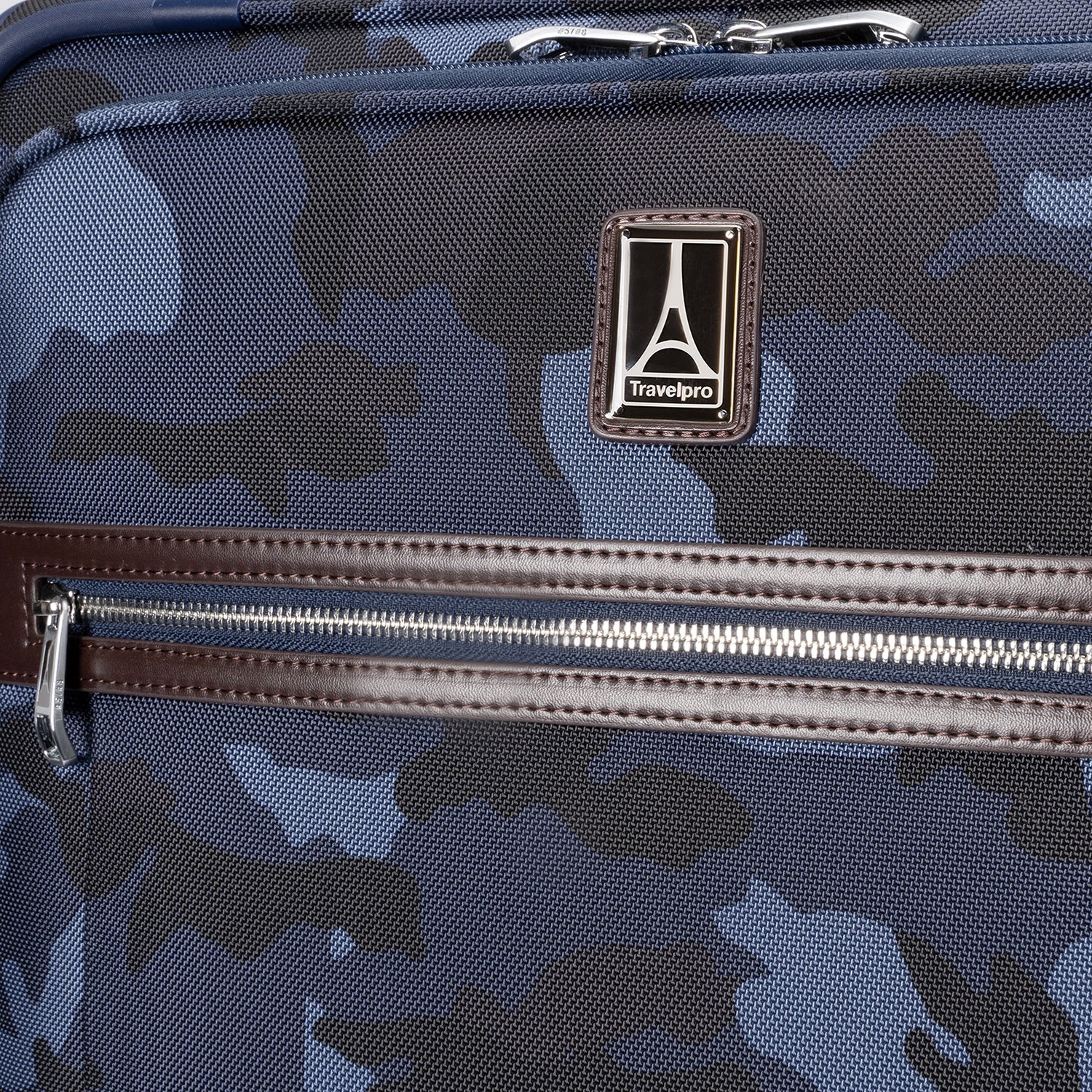Platinum® Elite Medium Check-In Spinner - Camouflage - Image 7