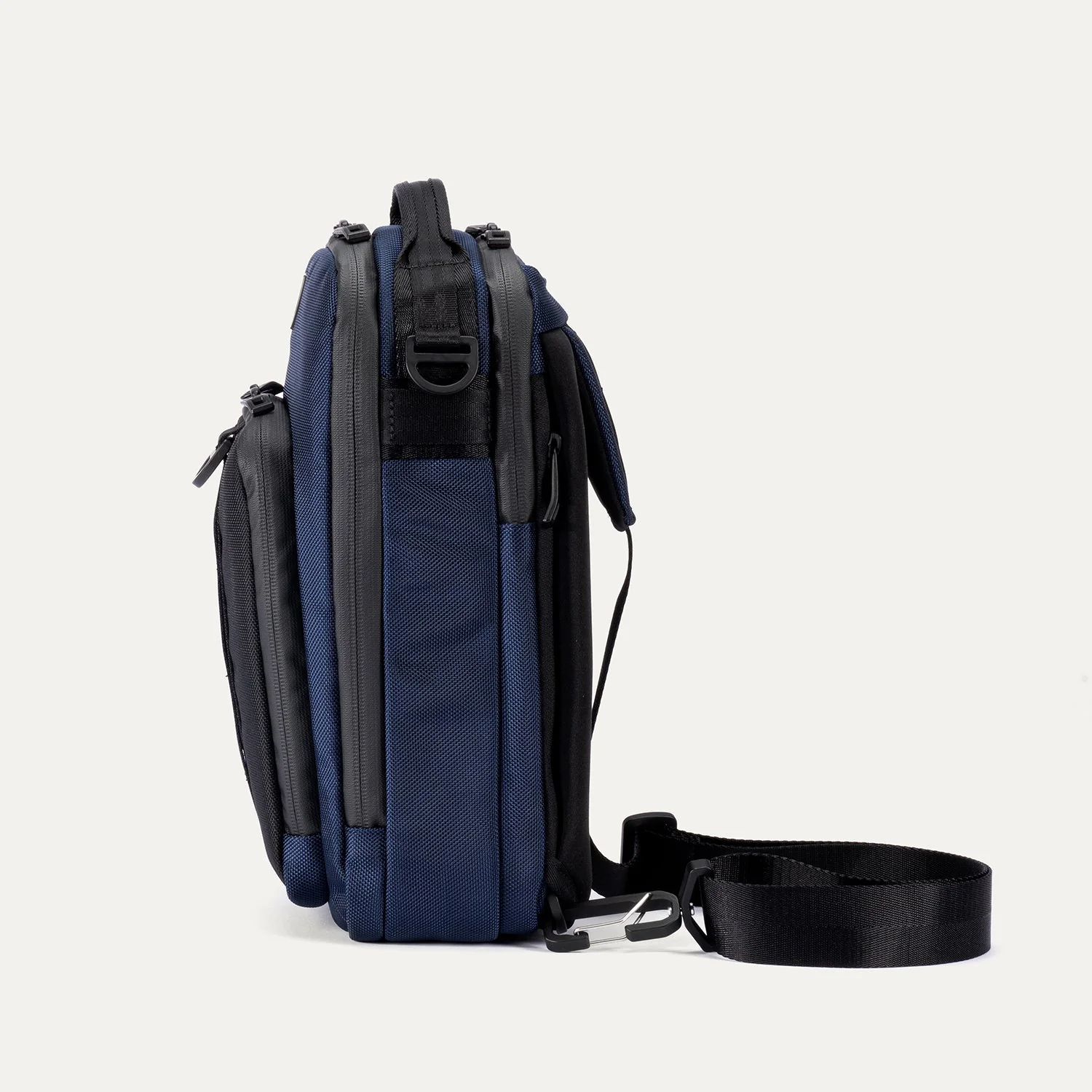 Travelpro® Altitude™ Crossbody 6L - Image 15