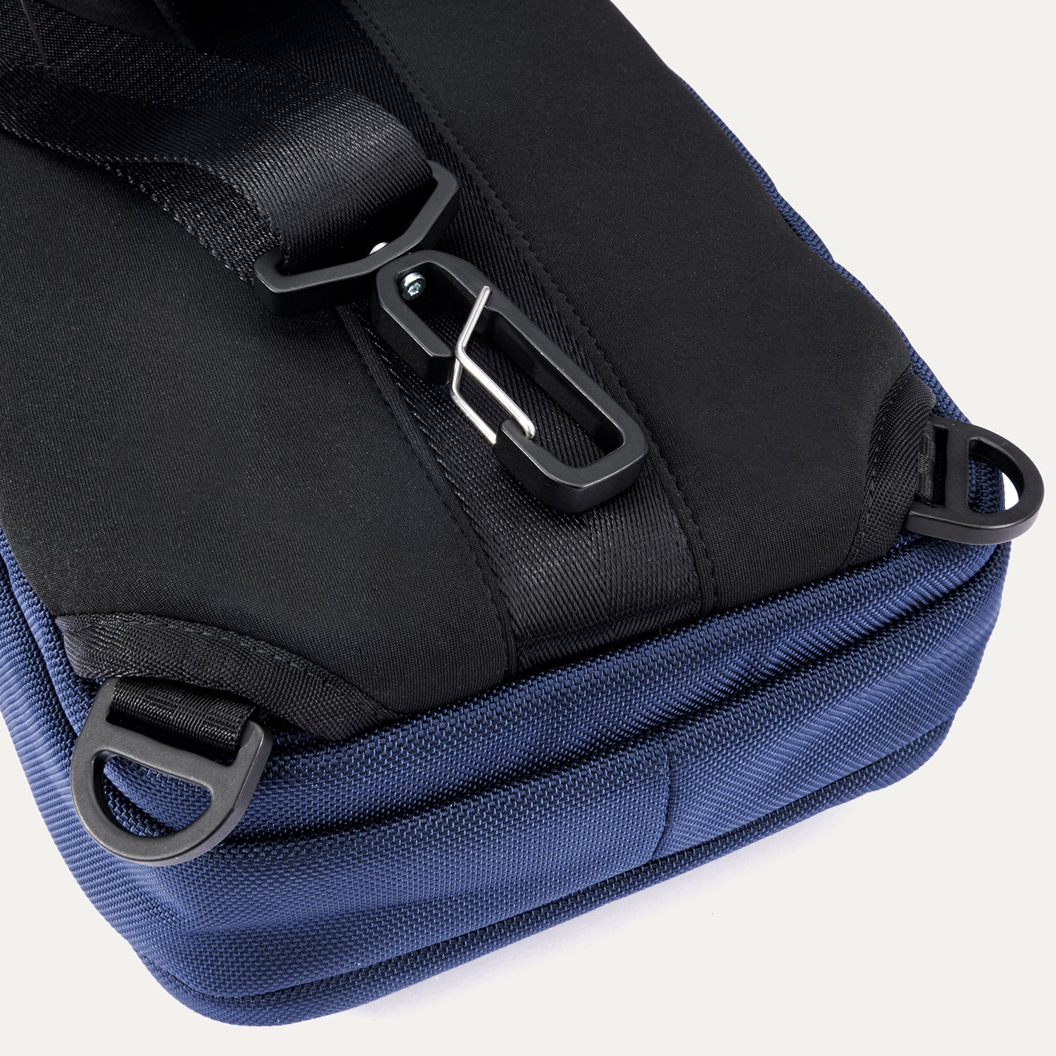 Travelpro® Altitude™ Crossbody 6L - Image 17