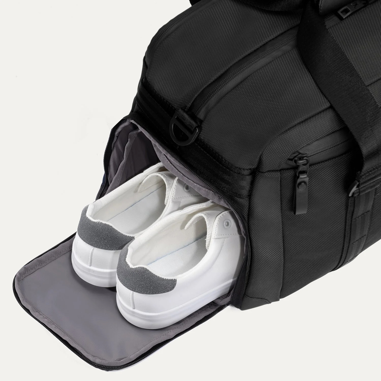 Travelpro® Altitude™ Day-to-Day Duffel - Image 11