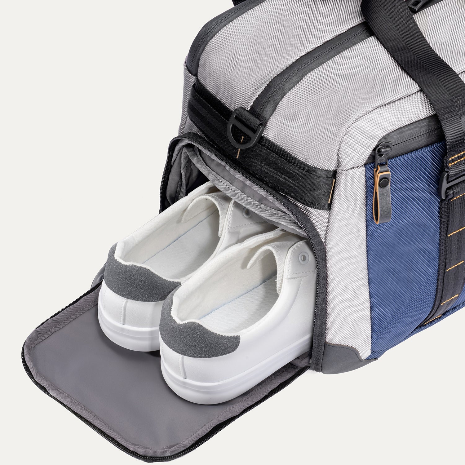 Travelpro® Altitude™ Day-to-Day Duffel - Image 2