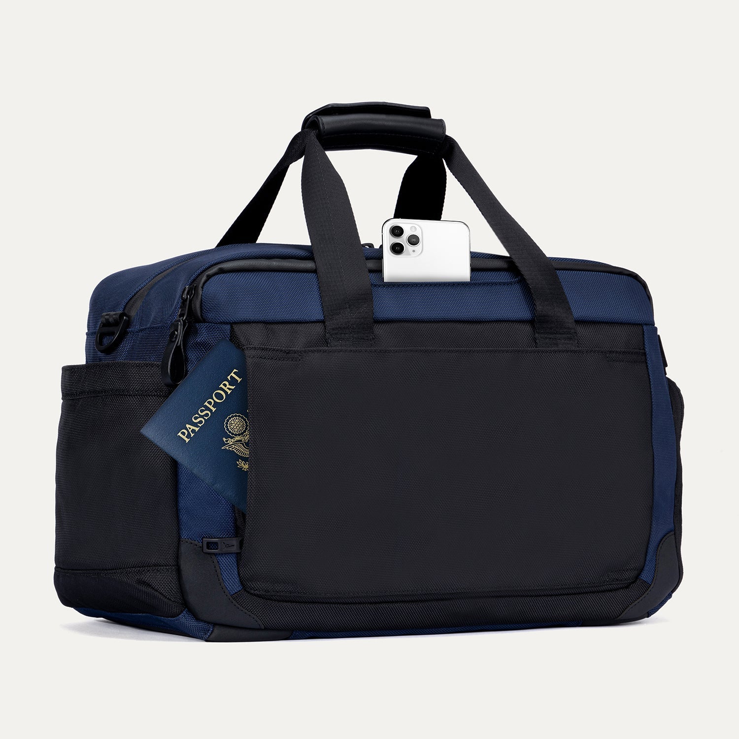 Travelpro® Altitude™ Day-to-Day Duffel - Image 33