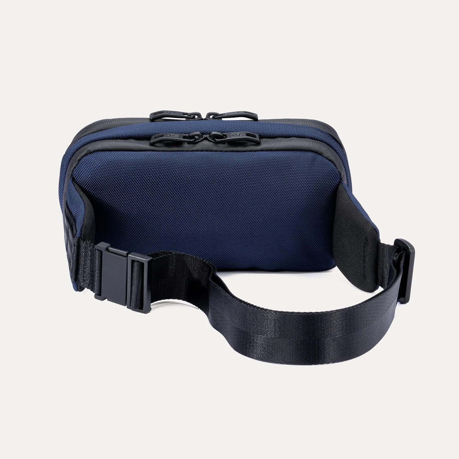 Travelpro® Altitude™ Sling 2L - Image 16