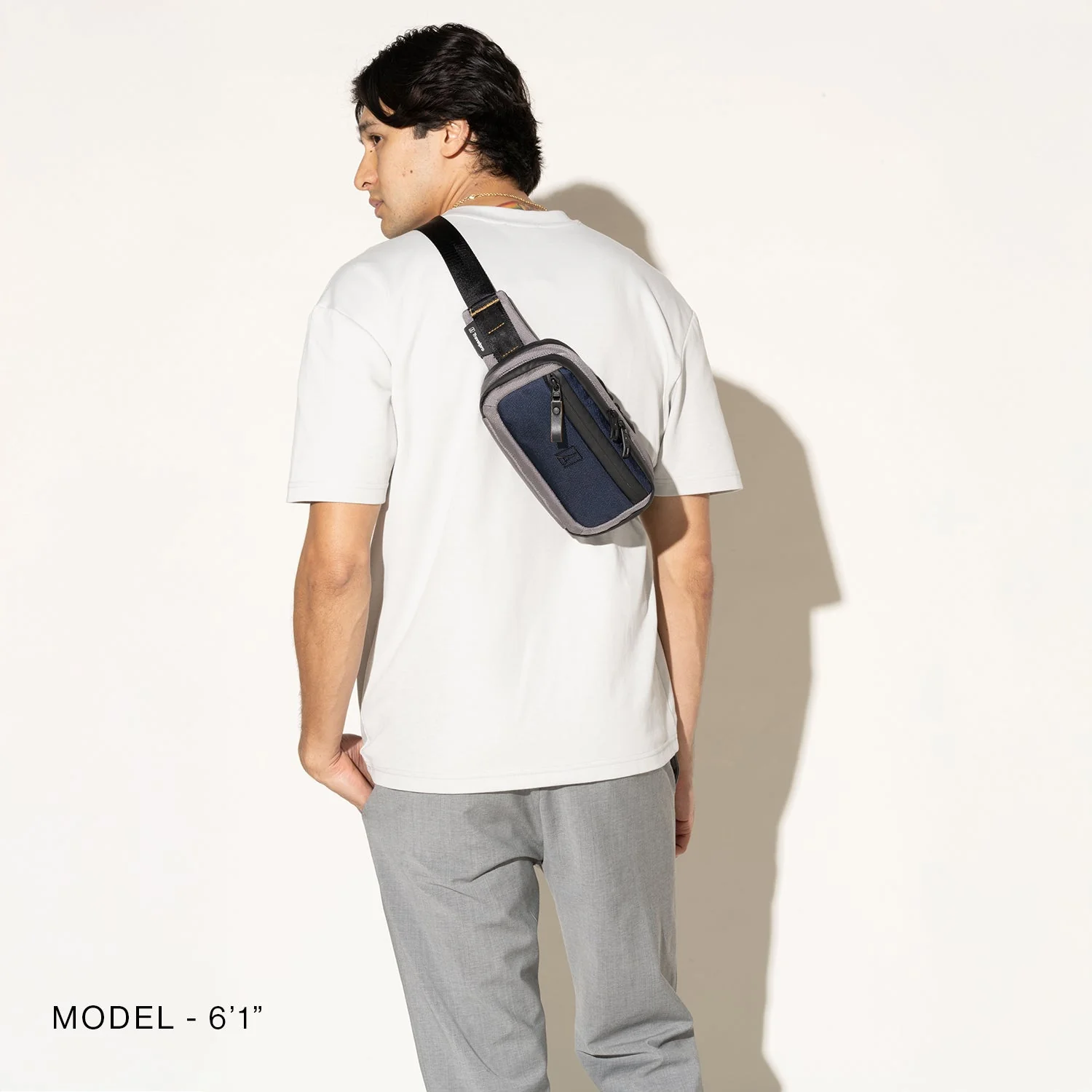 Travelpro® Altitude™ Sling 2L - Image 21