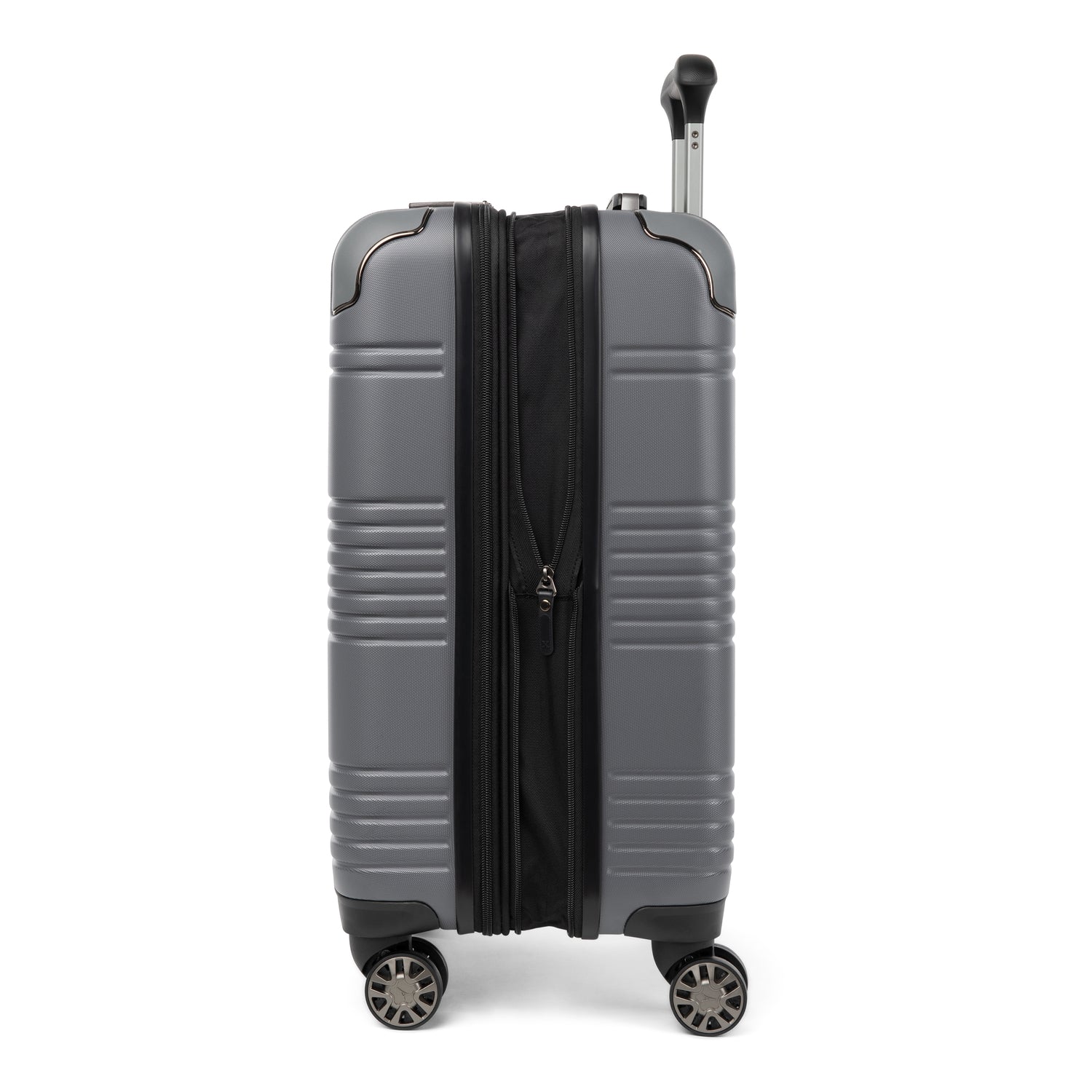 Roundtrip® Carry-On / Medium Check-In Hardside Set - Image 101