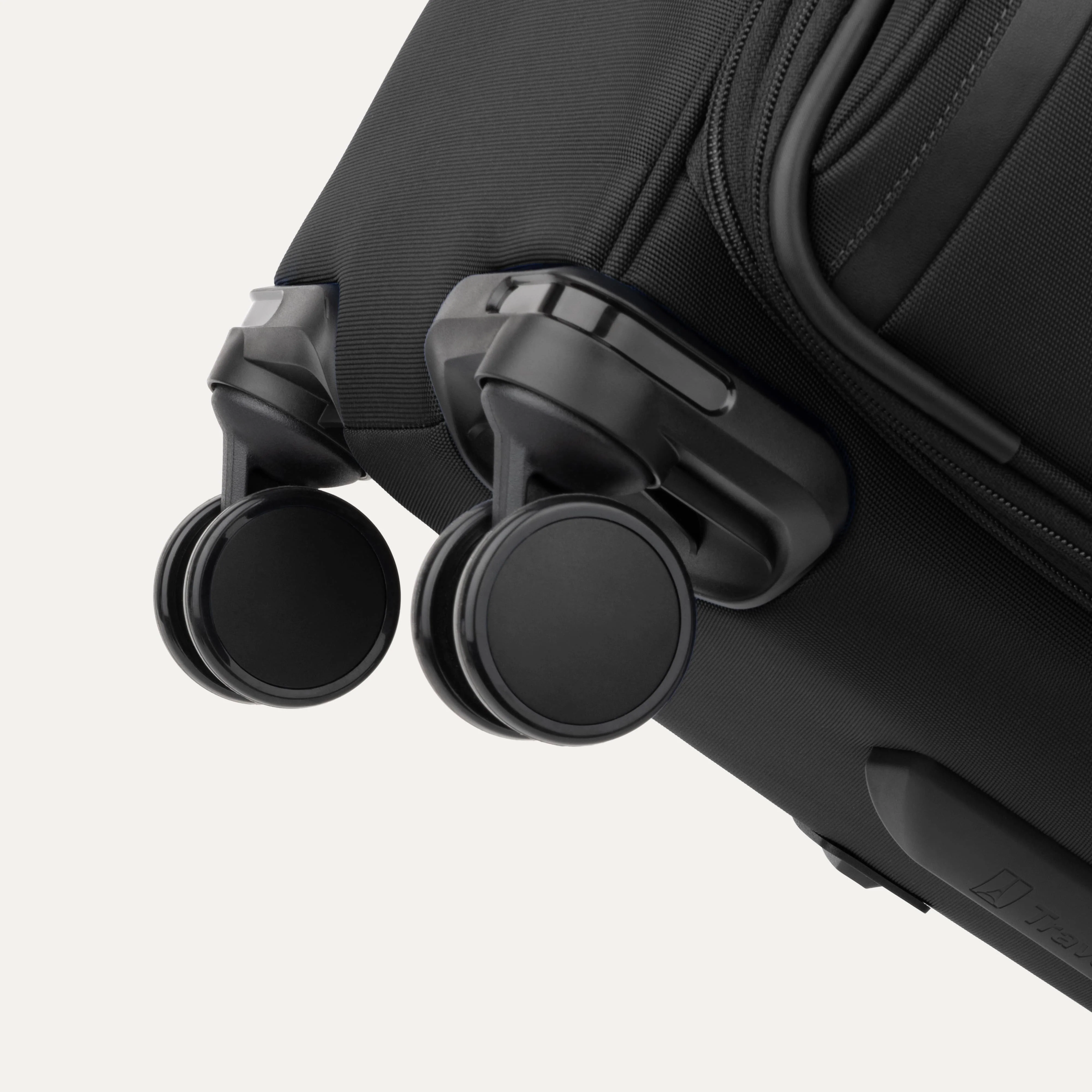 VersaPack®+ Medium Check-In Spinner - Image 11